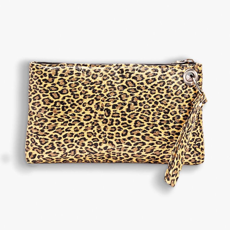 clutch-wild-cat-9834